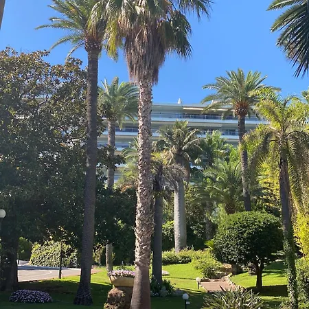 Front De Panoramique Super Cannes Apartment Vallauris