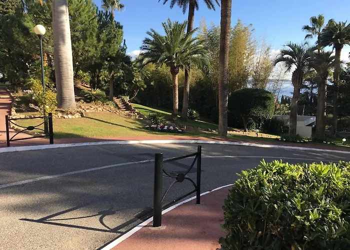 Front De Panoramique Super Cannes شقة