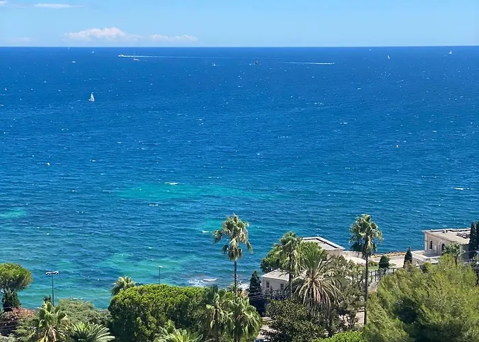 Front De Panoramique Super Cannes * فالوريس