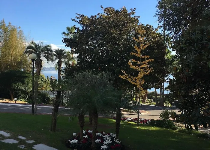 Front De Panoramique Super Cannes * فالوريس