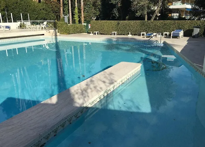 Front De Panoramique Super Cannes فالوريس